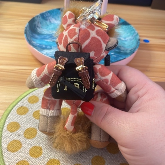 BURBERRY Giraffe with backpack key ring purse charm - Picture 5 of 8